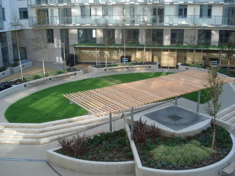 Flat Empire Way in Greater London