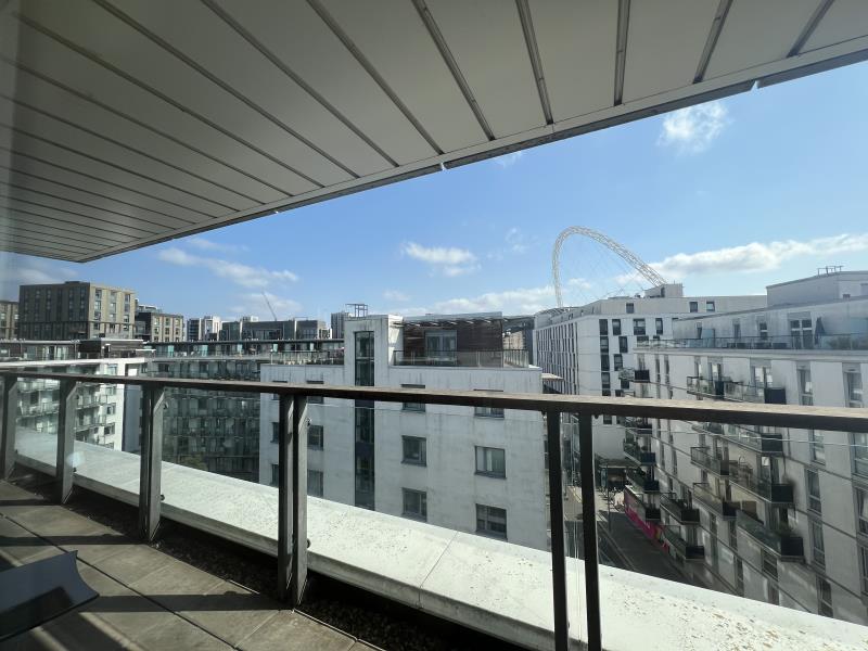 Flat Empire Way in Greater London
