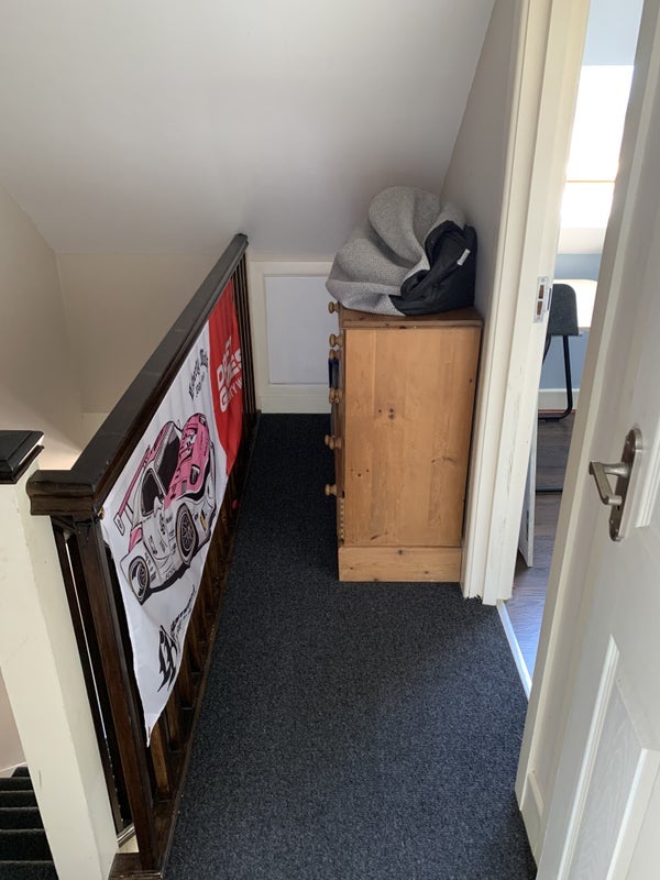 Room Mansfield Road in Poole