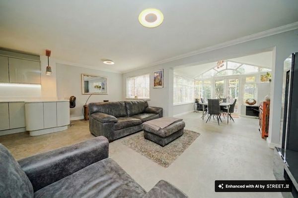 House Dawlish Close in Bramhall