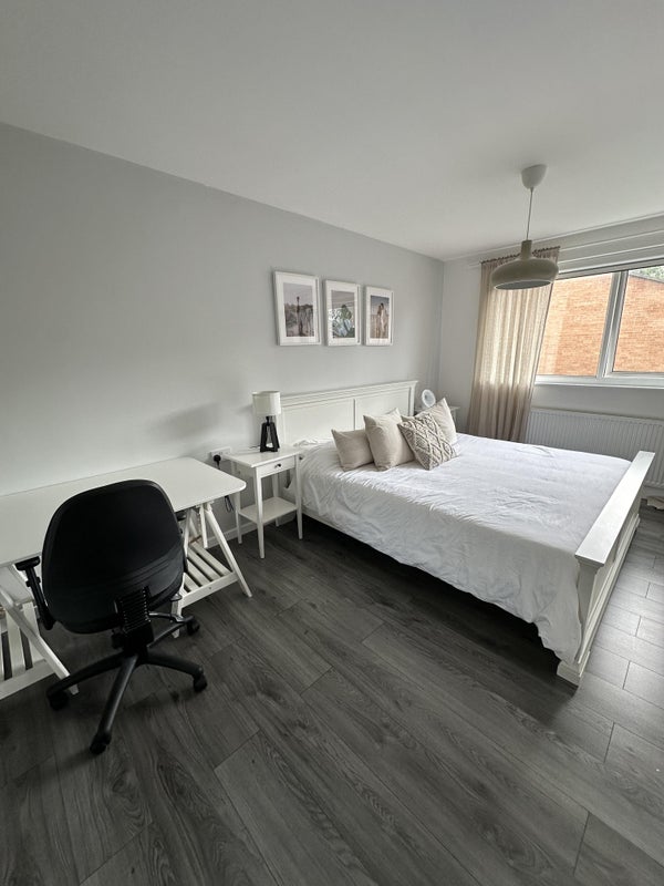 Room Gordon Street in Salford