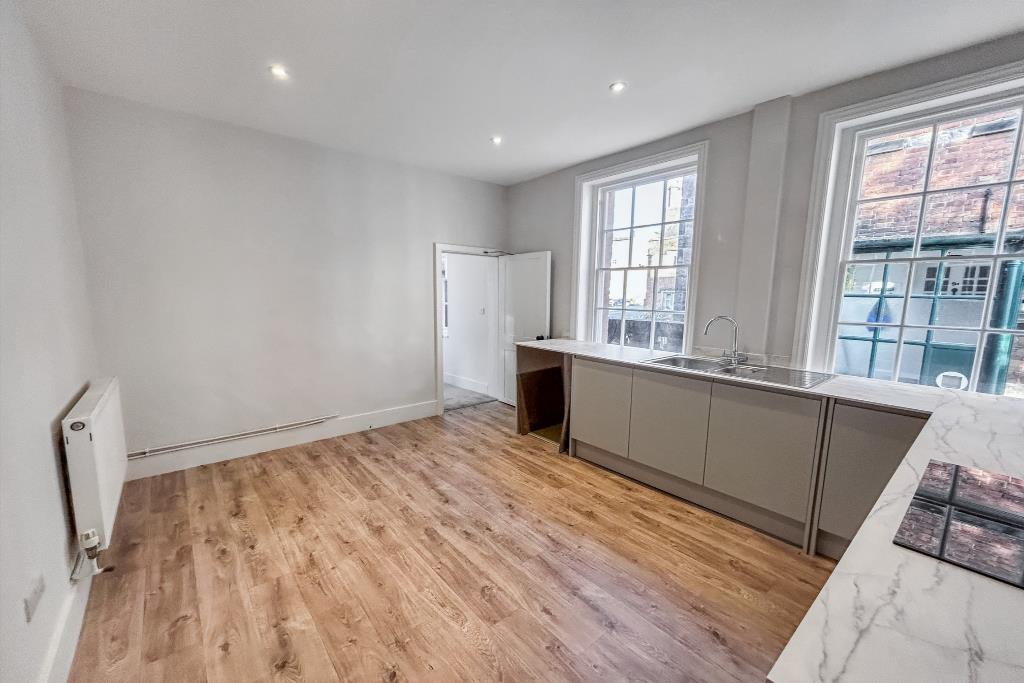 Flat The Close in Lichfield