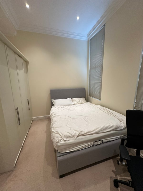 Room John Adam Street in City of Westminster