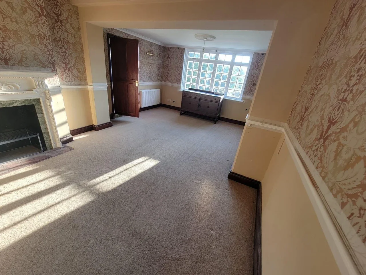 House Leafy Grove in Greater London