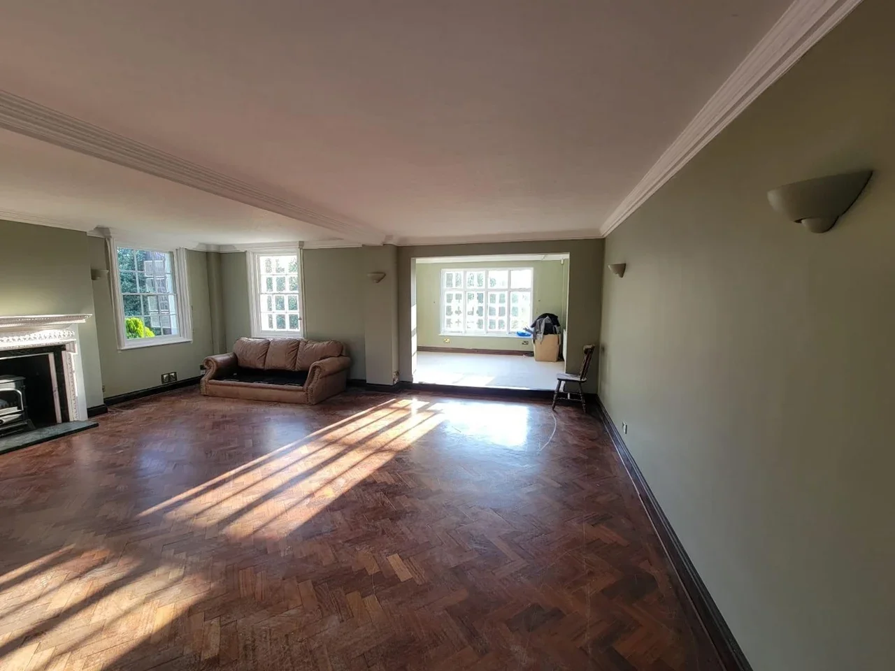 House Leafy Grove in Greater London