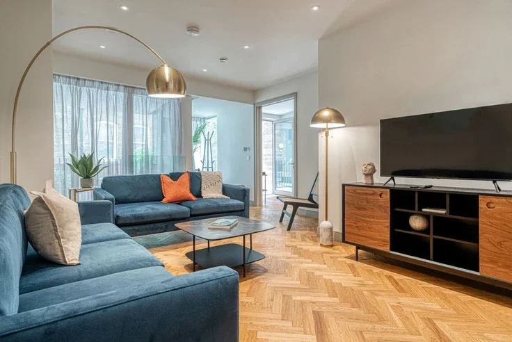 Flat Strutton Ground in City of Westminster