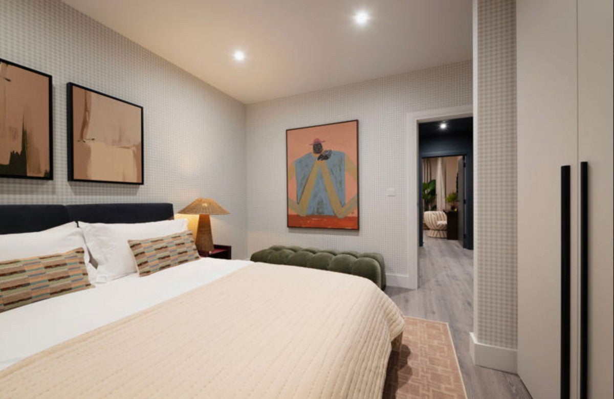 Flat Harrow Manorway in Greater London