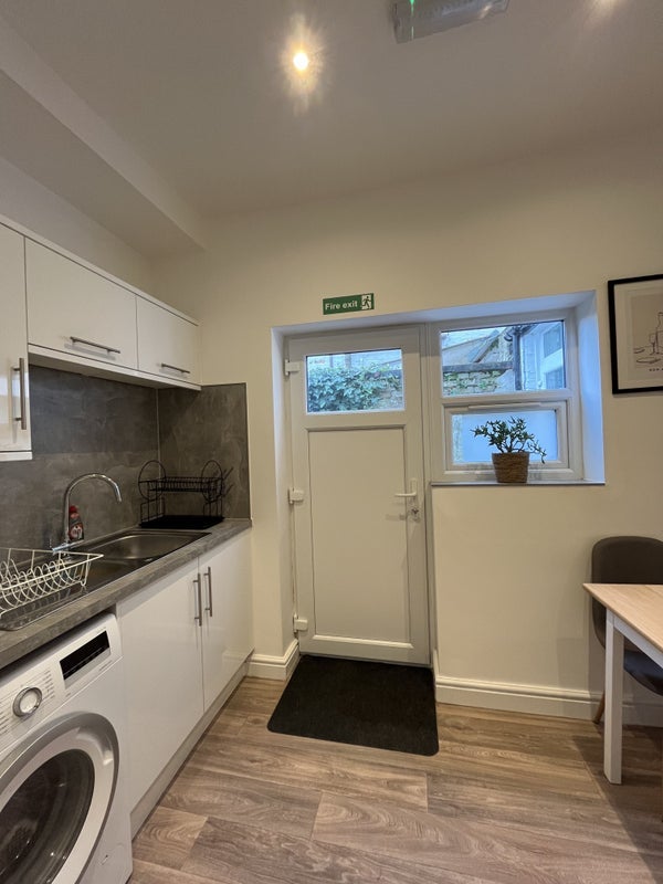 Room Bath Street in Chadderton
