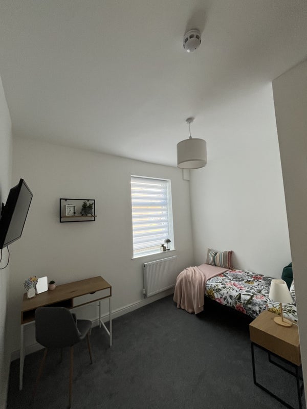 Room Bath Street in Chadderton