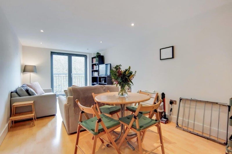 Room Streatham Place in Greater London