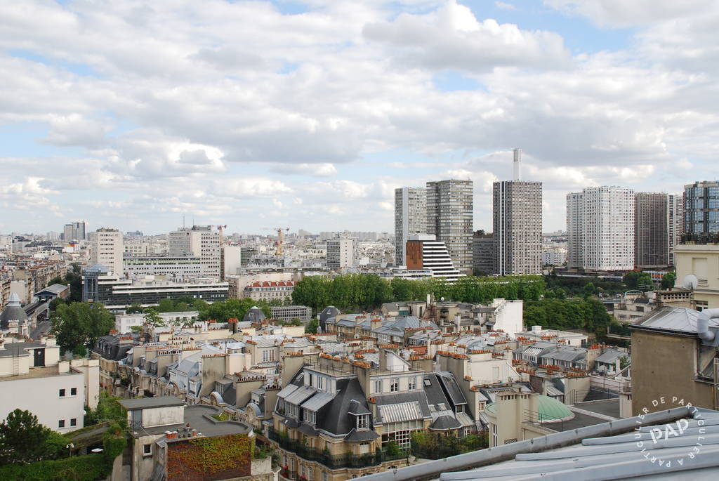 Chambre Place du Maréchal de Lattre de Tassigny à Paris