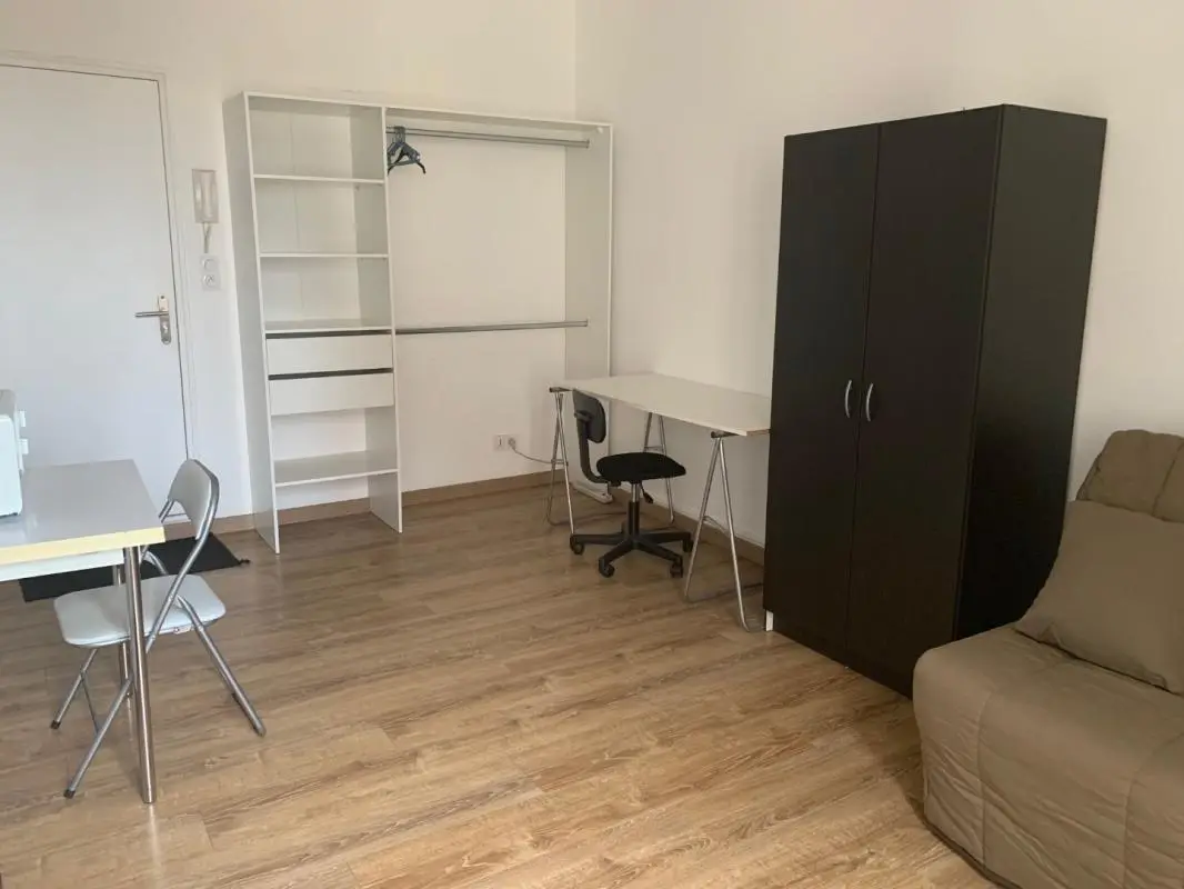 Room Rue Victor Hugo in Périgueux
