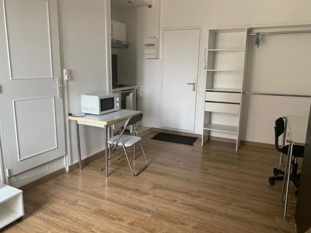 Room Rue Victor Hugo in Périgueux