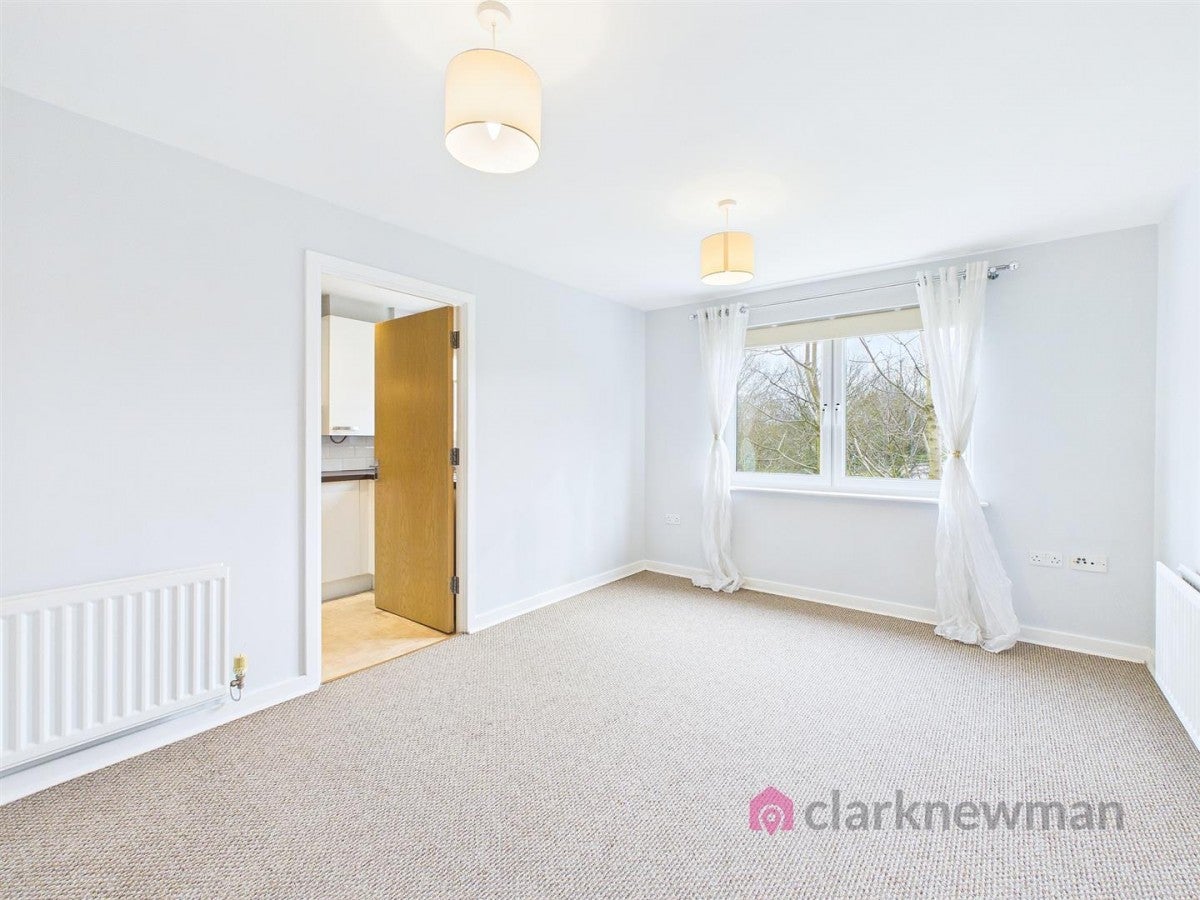 Flat Newstead Way in Harlow
