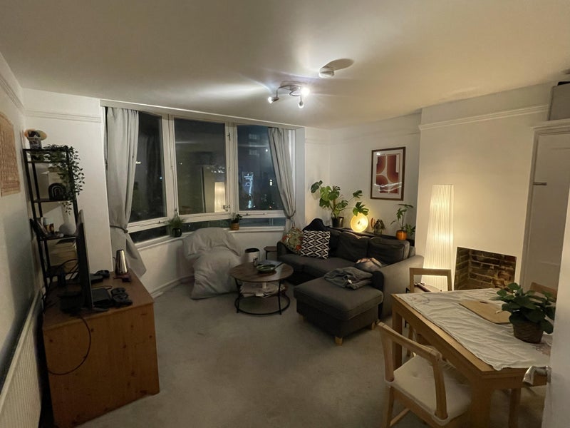 Room McAuley Close in Greater London