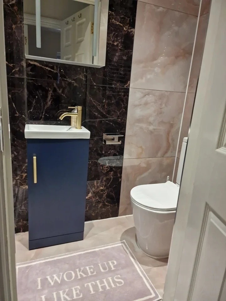Room Northumberland Crescent in Greater London
