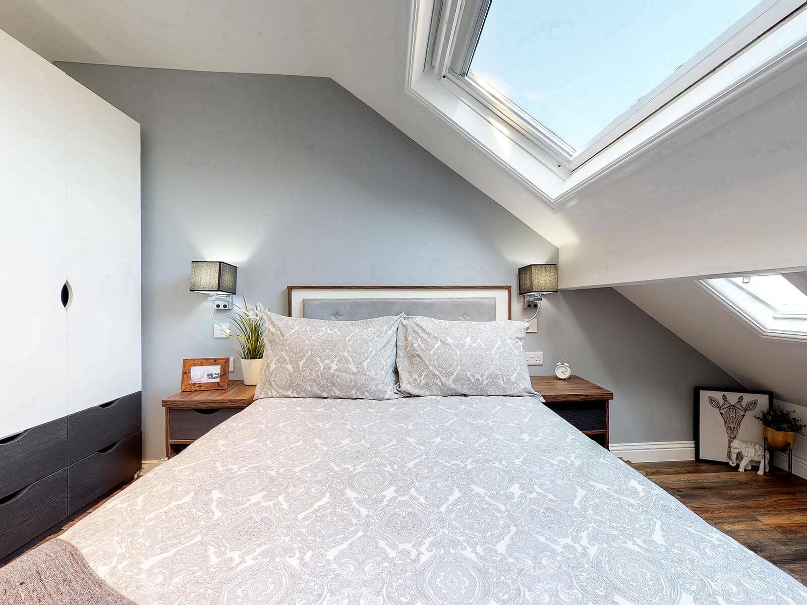 Room Clarendon Road in Leeds
