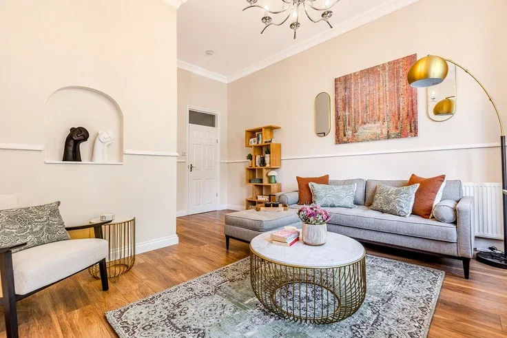 Flat St Quintin Avenue in Greater London