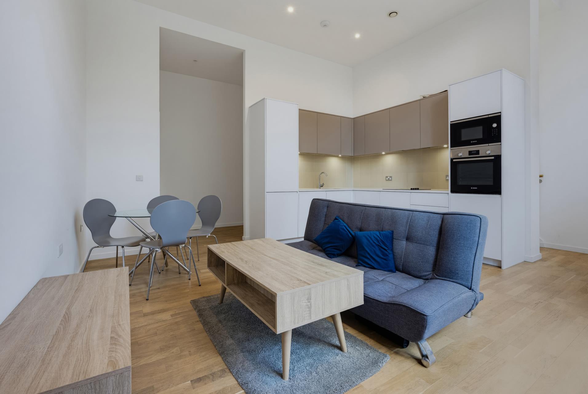 Flat Grove Street in Greater London