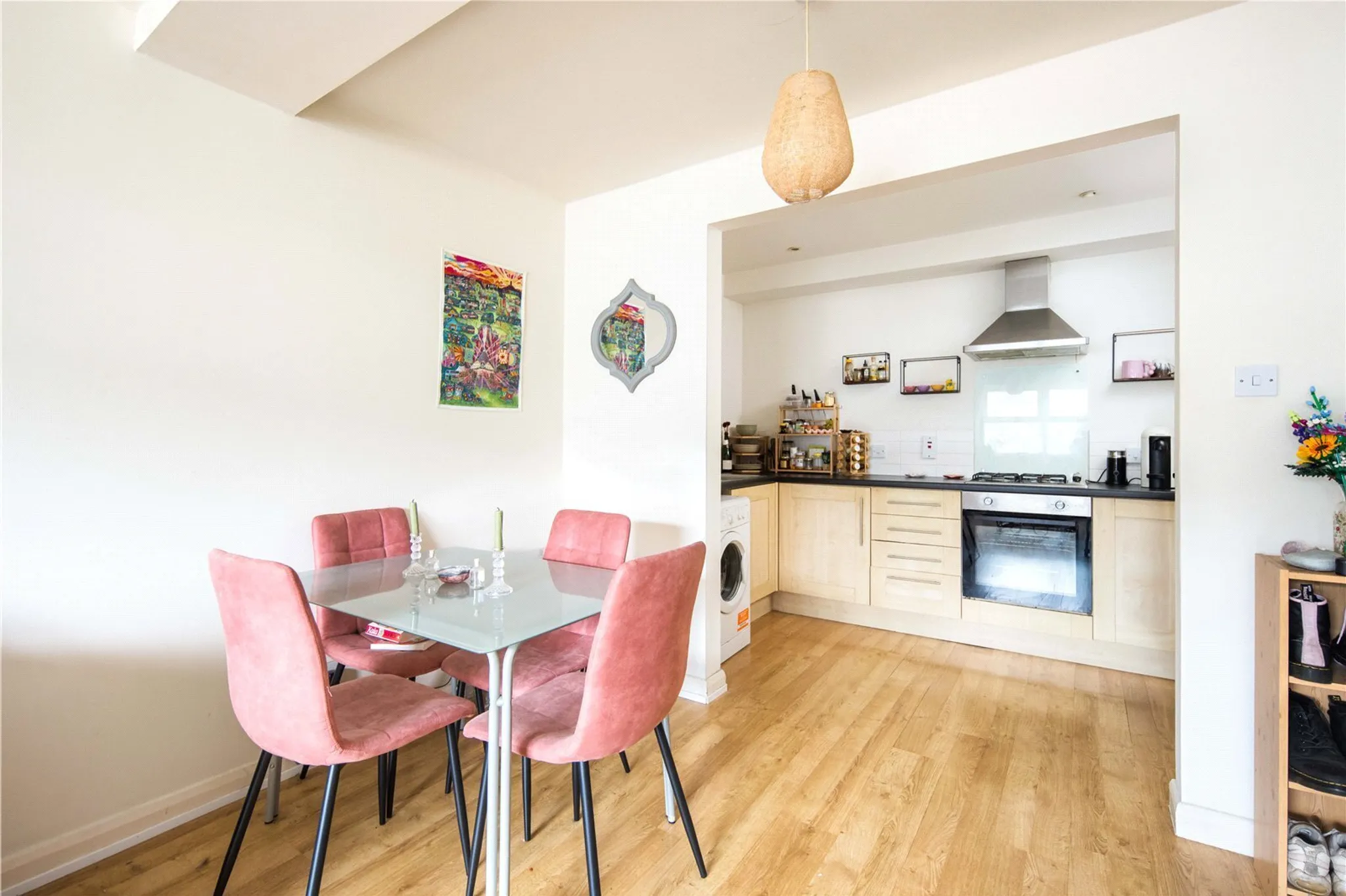 Room Somerford Grove in Greater London