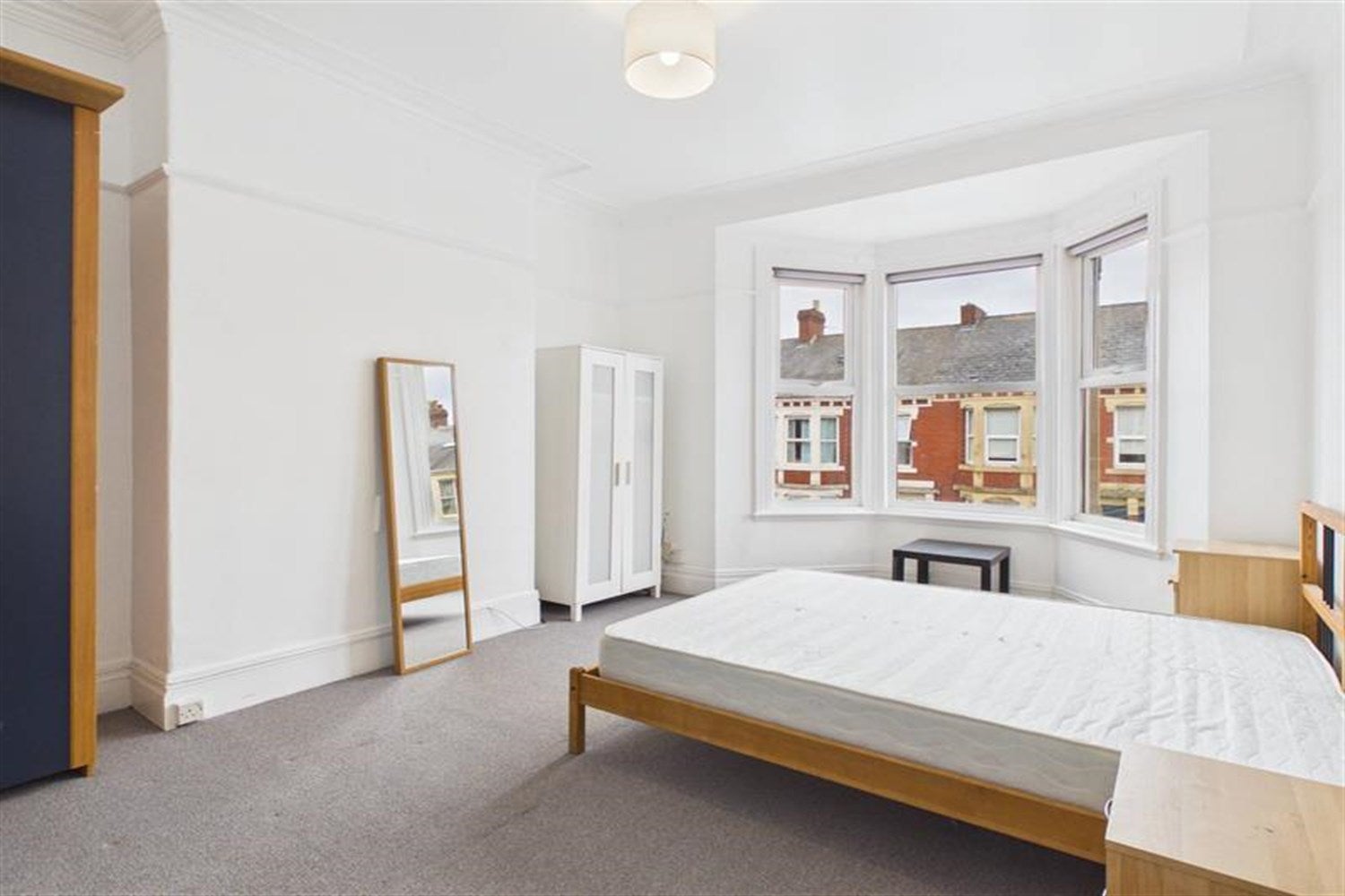 Flat Whitefield Terrace in Newcastle upon Tyne
