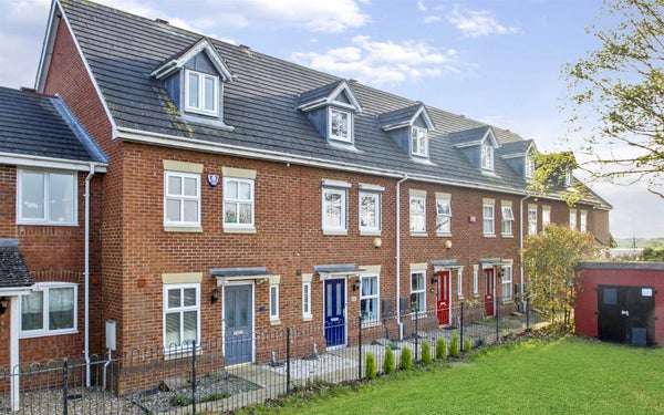Flat Stratford Road in Milton Keynes