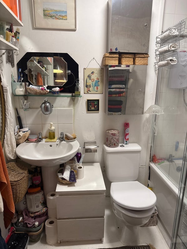Room Dumbarton Road in Glasgow