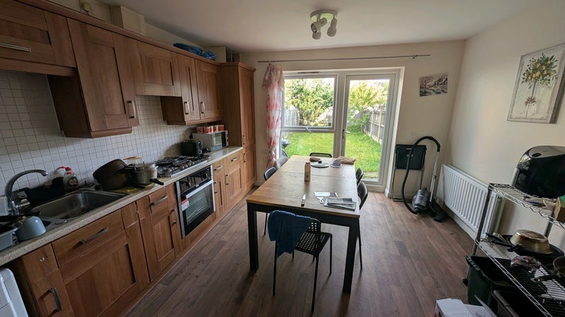 Room Lauderdale Crescent in Manchester