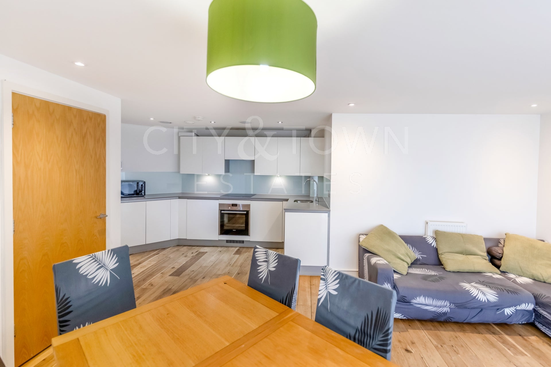 Flat Restell Close in Greater London