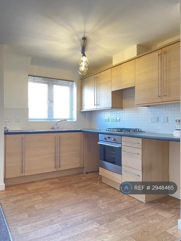House Stackyard Close in Leicester Forest East
