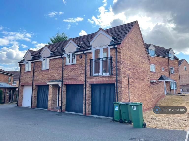 House Stackyard Close in Leicester Forest East