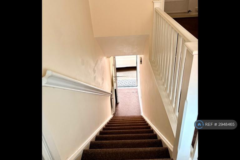 House Stackyard Close in Leicester Forest East