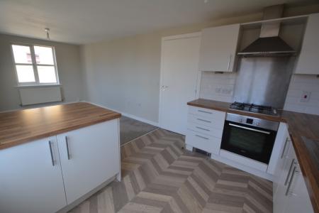Flat Hargate Way in Peterborough