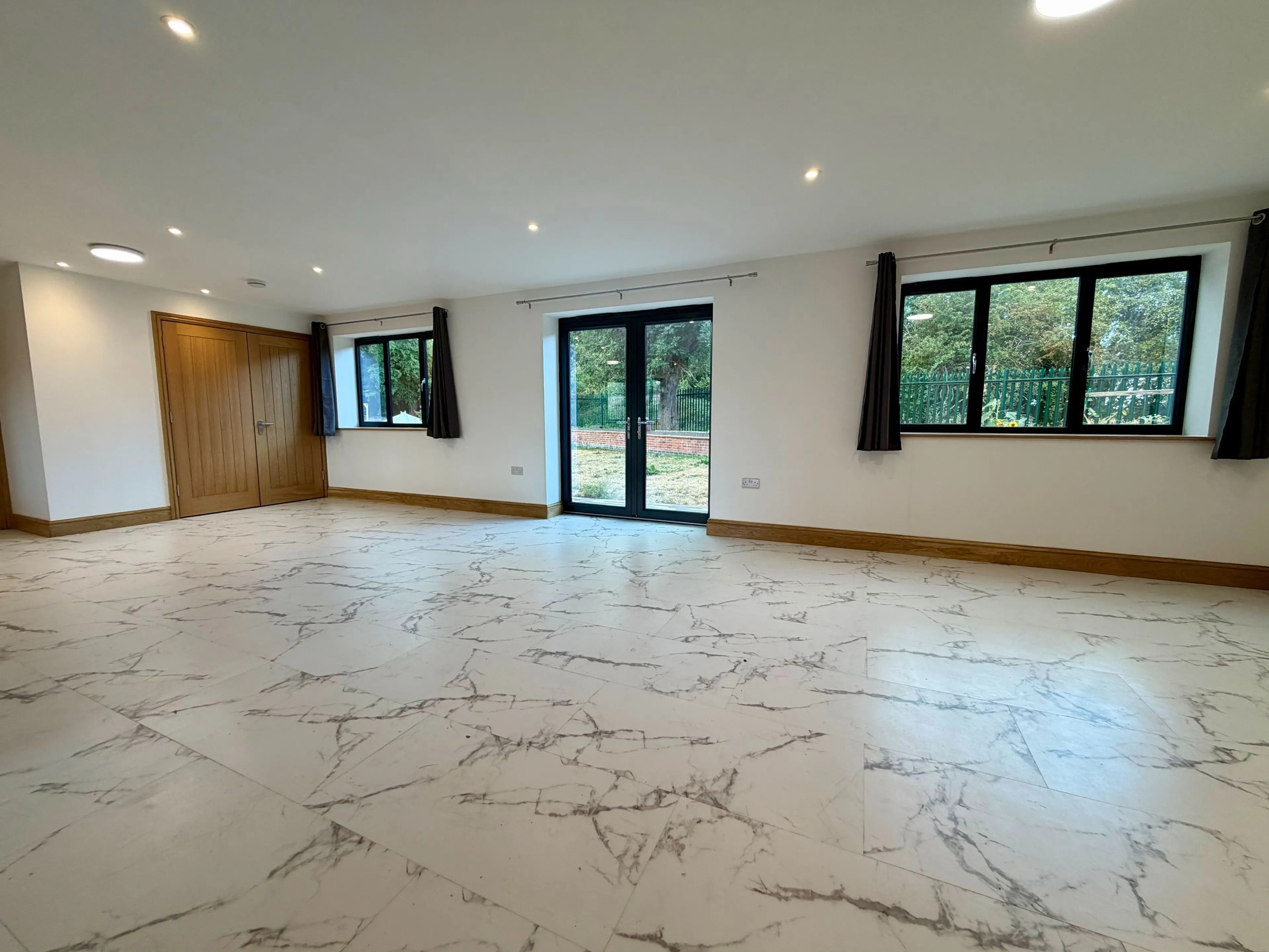 Flat Sandy Lane in Warwick