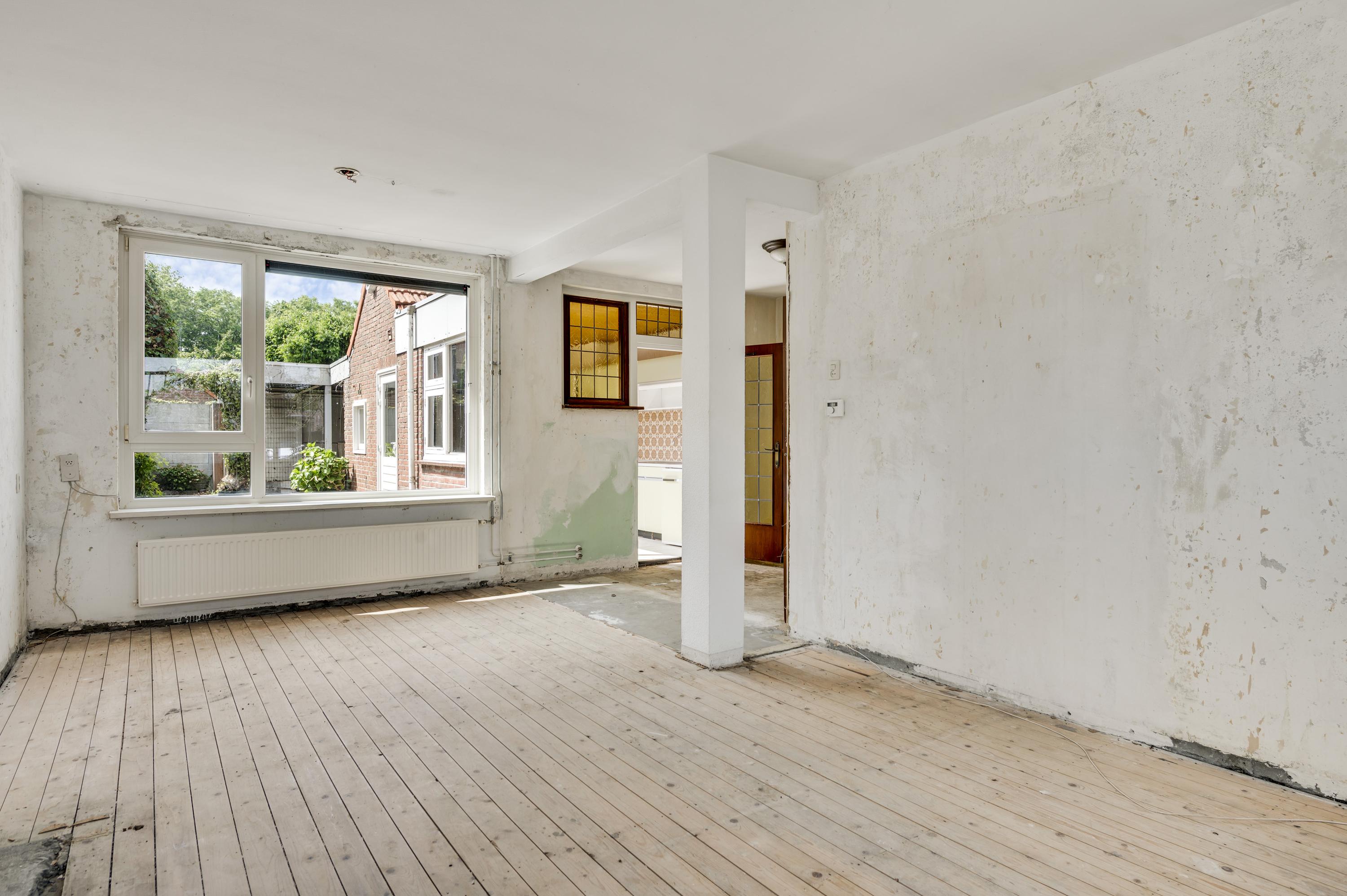 Tussenwoning te koop: Gulikstraat 35, Weert