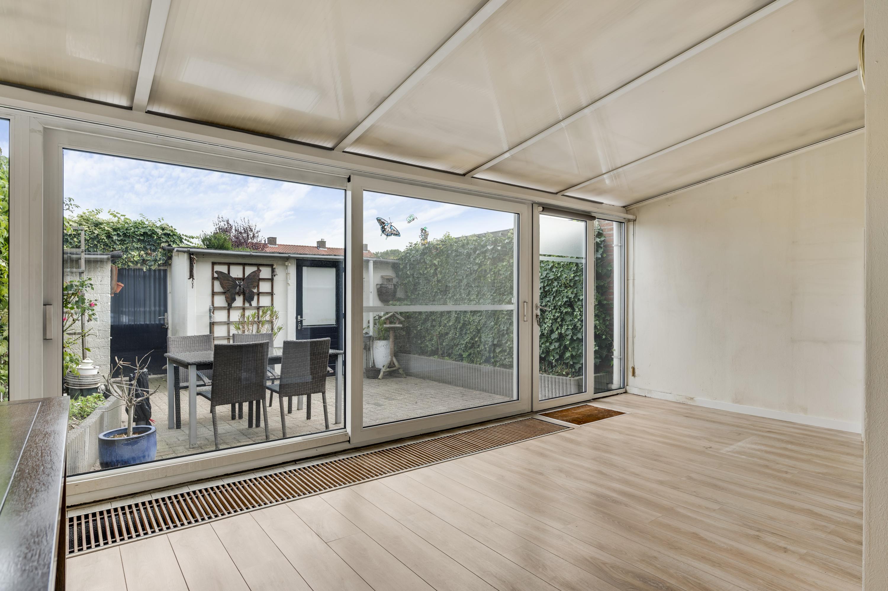 Tussenwoning te koop: Kapittelstraat 22, Weert