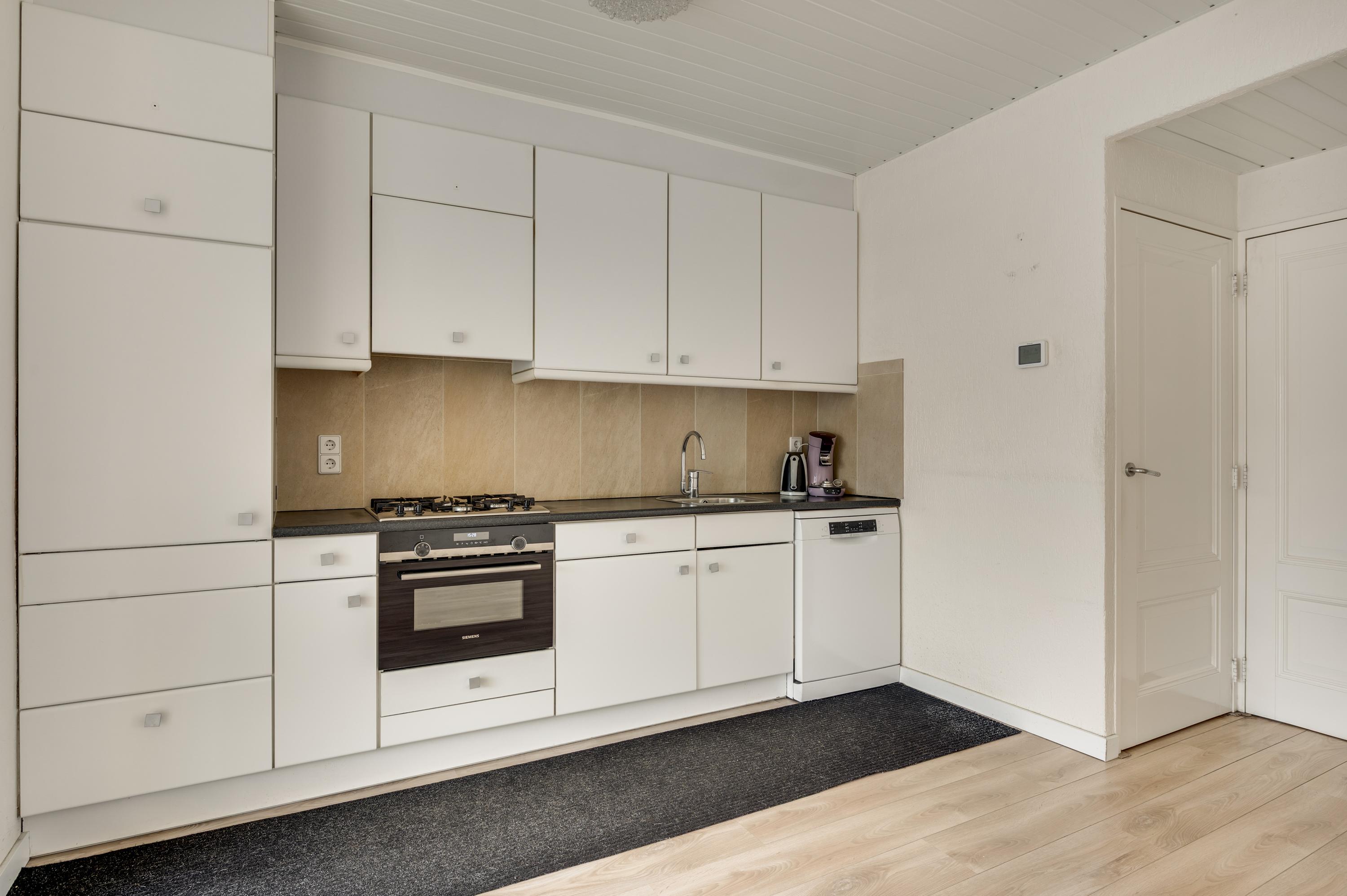 Tussenwoning te koop: Kapittelstraat 22, Weert
