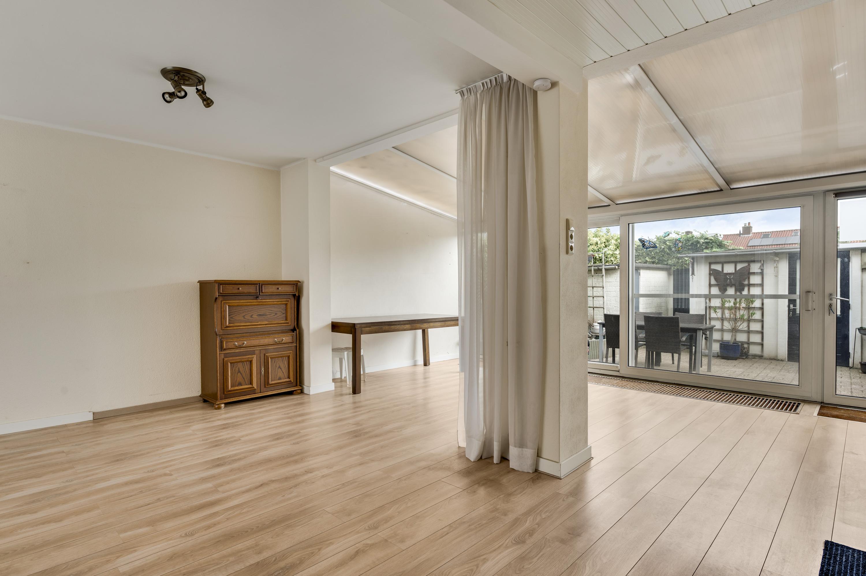Tussenwoning te koop: Kapittelstraat 22, Weert