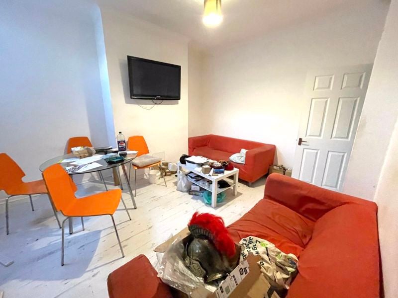 Flat Milnthorpe Street in Salford