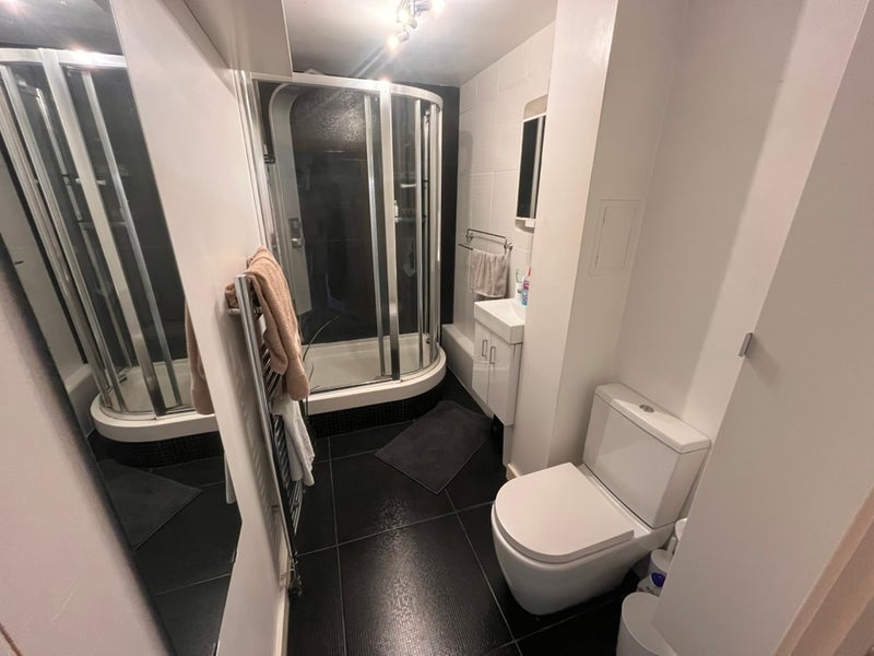 Room Milton Road in Greater London