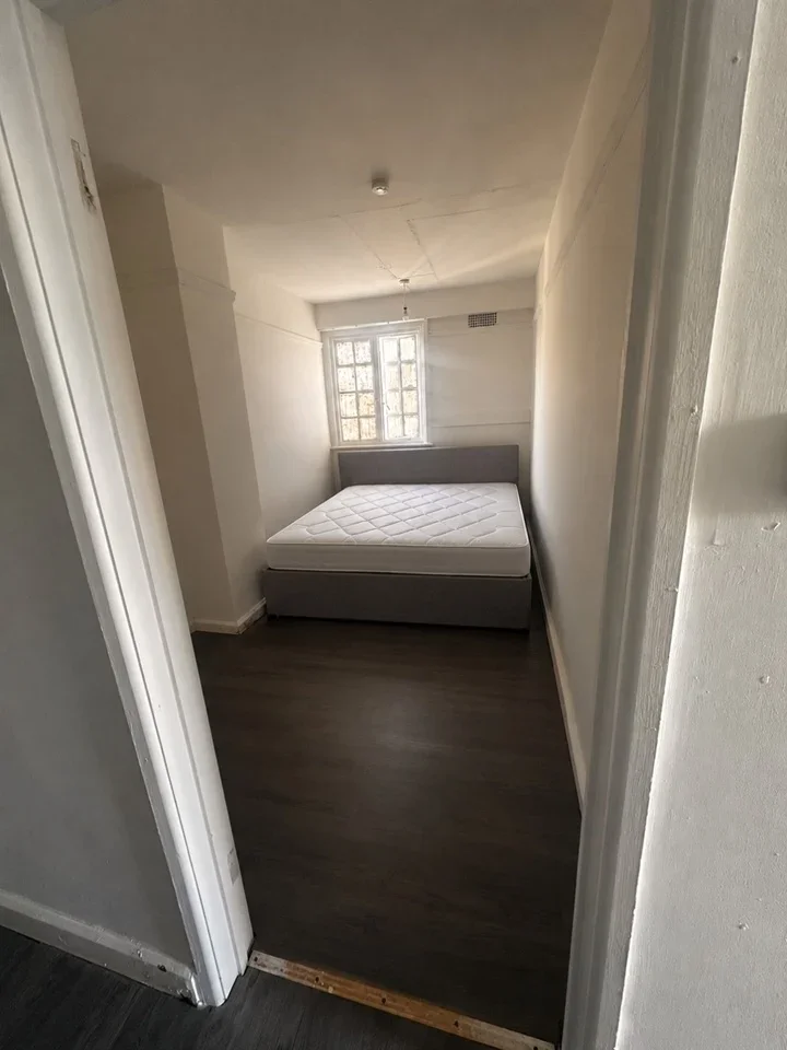 Flat Camberwell Church Street in Greater London