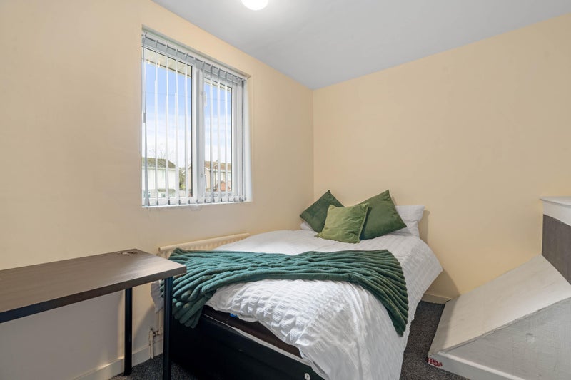 Room Howcotte Green in Coventry