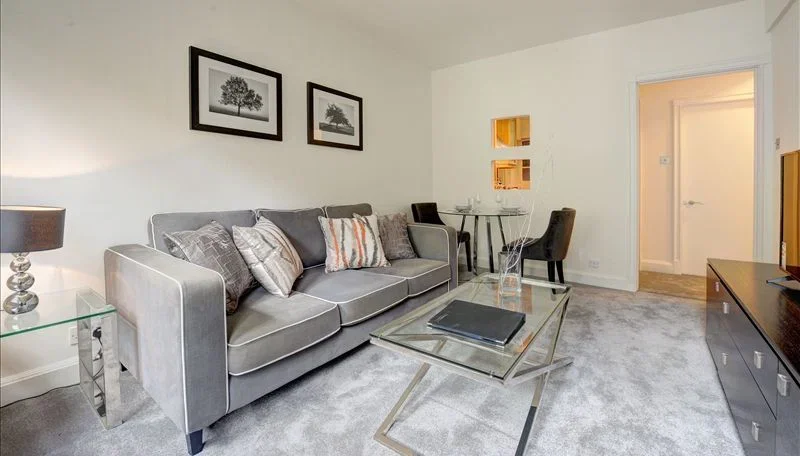 Flat Fulham Road in Greater London