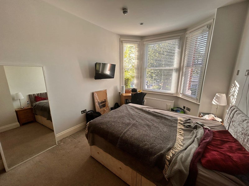 Room Bollo Bridge Road in Greater London