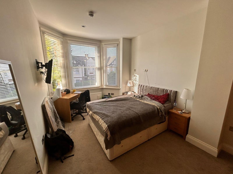 Room Bollo Bridge Road in Greater London