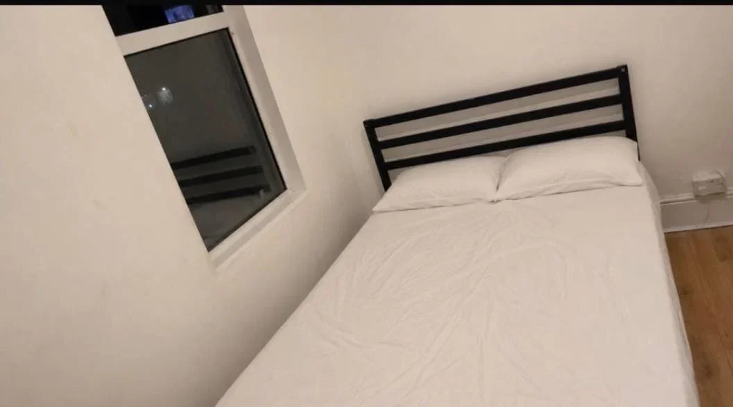 Room Goodall Road in Greater London