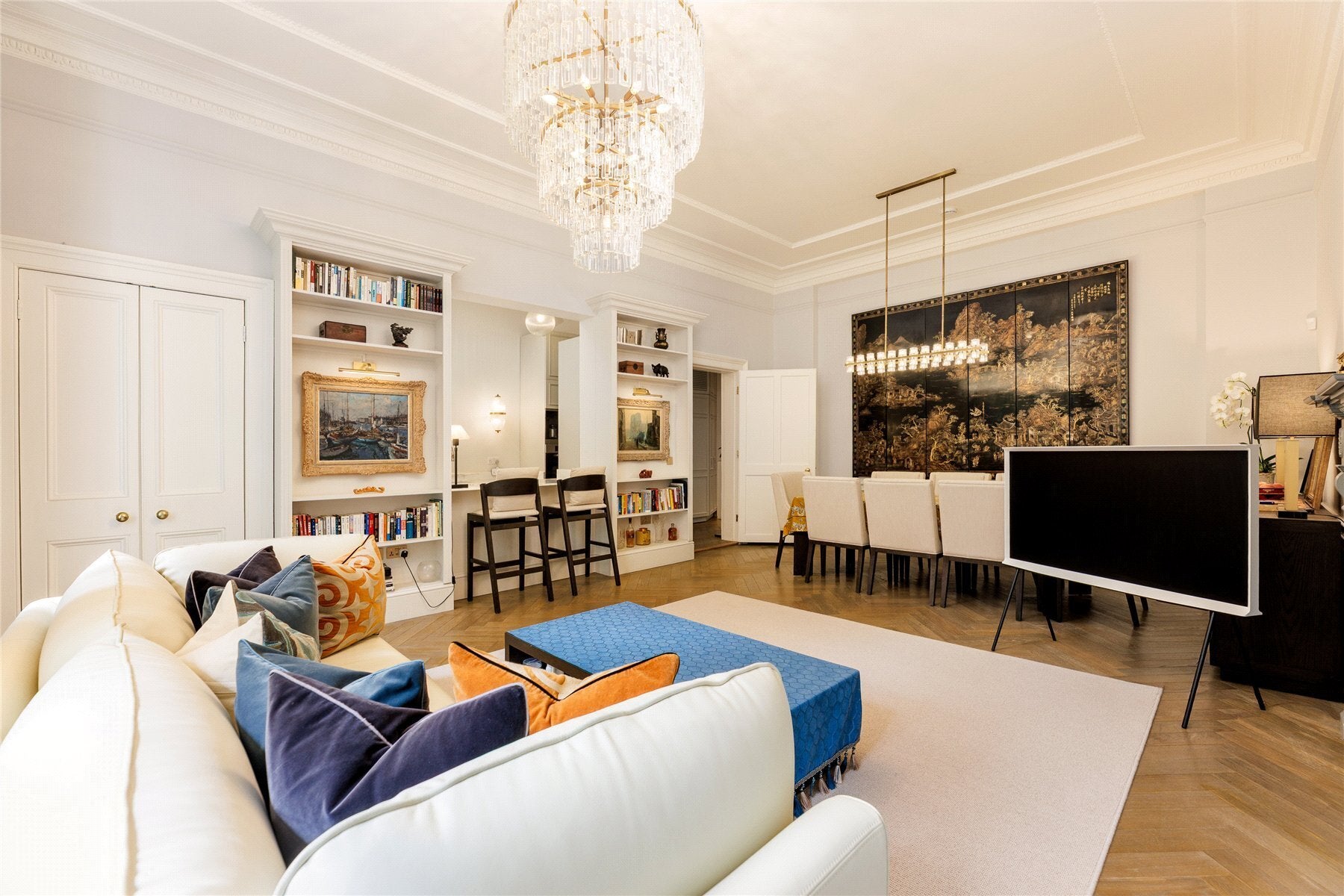 Flat Warwick Square in City of Westminster
