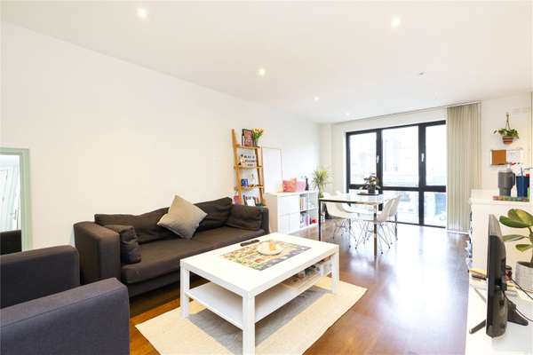 Flat Liverpool Road in Greater London