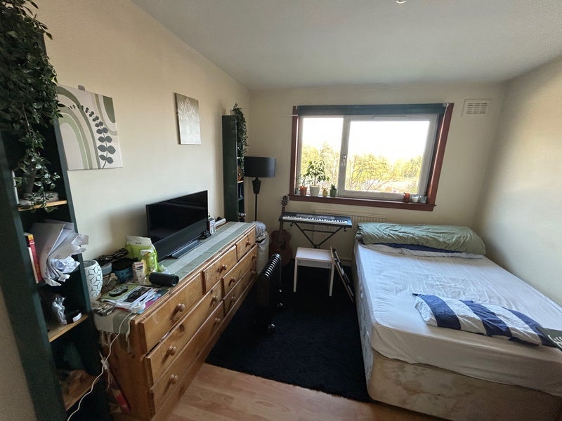 Room Inglis Green Road in City of Edinburgh