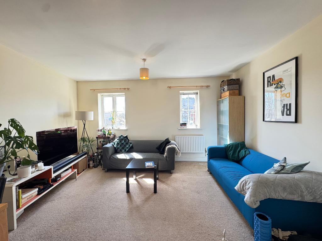 Flat Kelly Avenue in Greater London